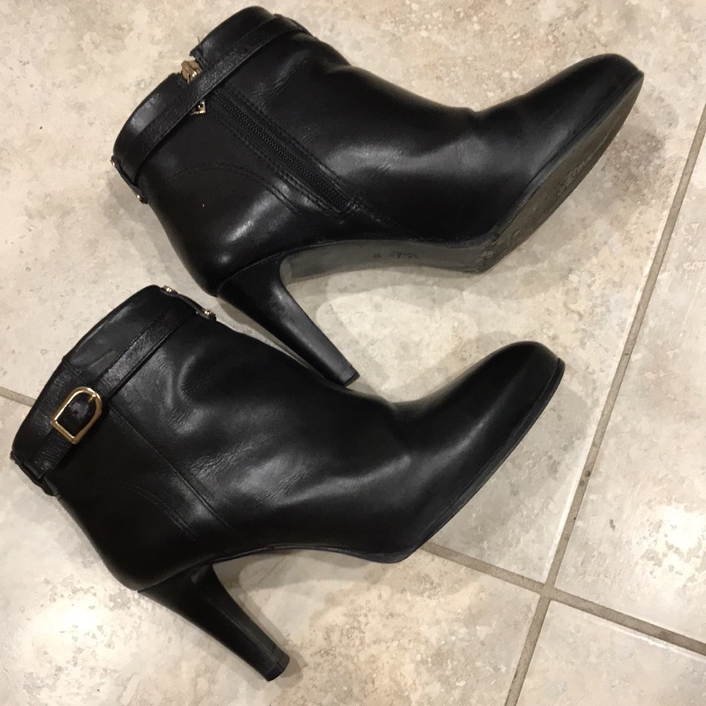 TORY BURCH boots, size 9